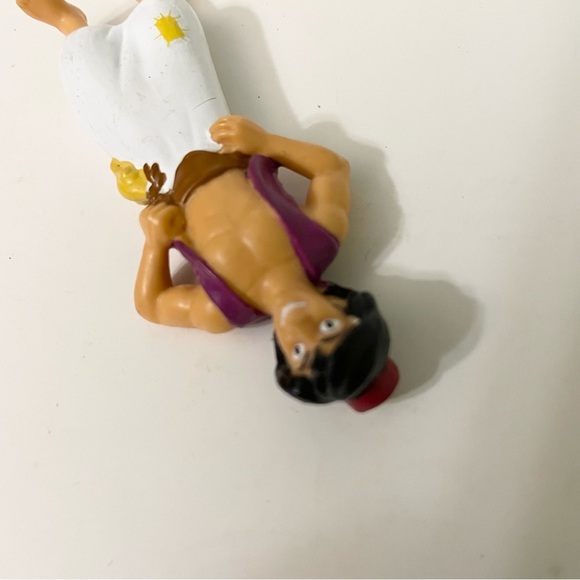 Lot of 2 Aladdin Toys Aladdin and Abu Monkey Figures - Picture 12 of 15